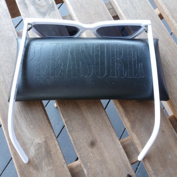 PLEASURES x AKILA Nemesis 1806 White Sunglasses - Picture 2 of 9